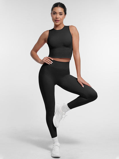 Supportive Seamless Sports Top with Built-in Bra & Removable Cups