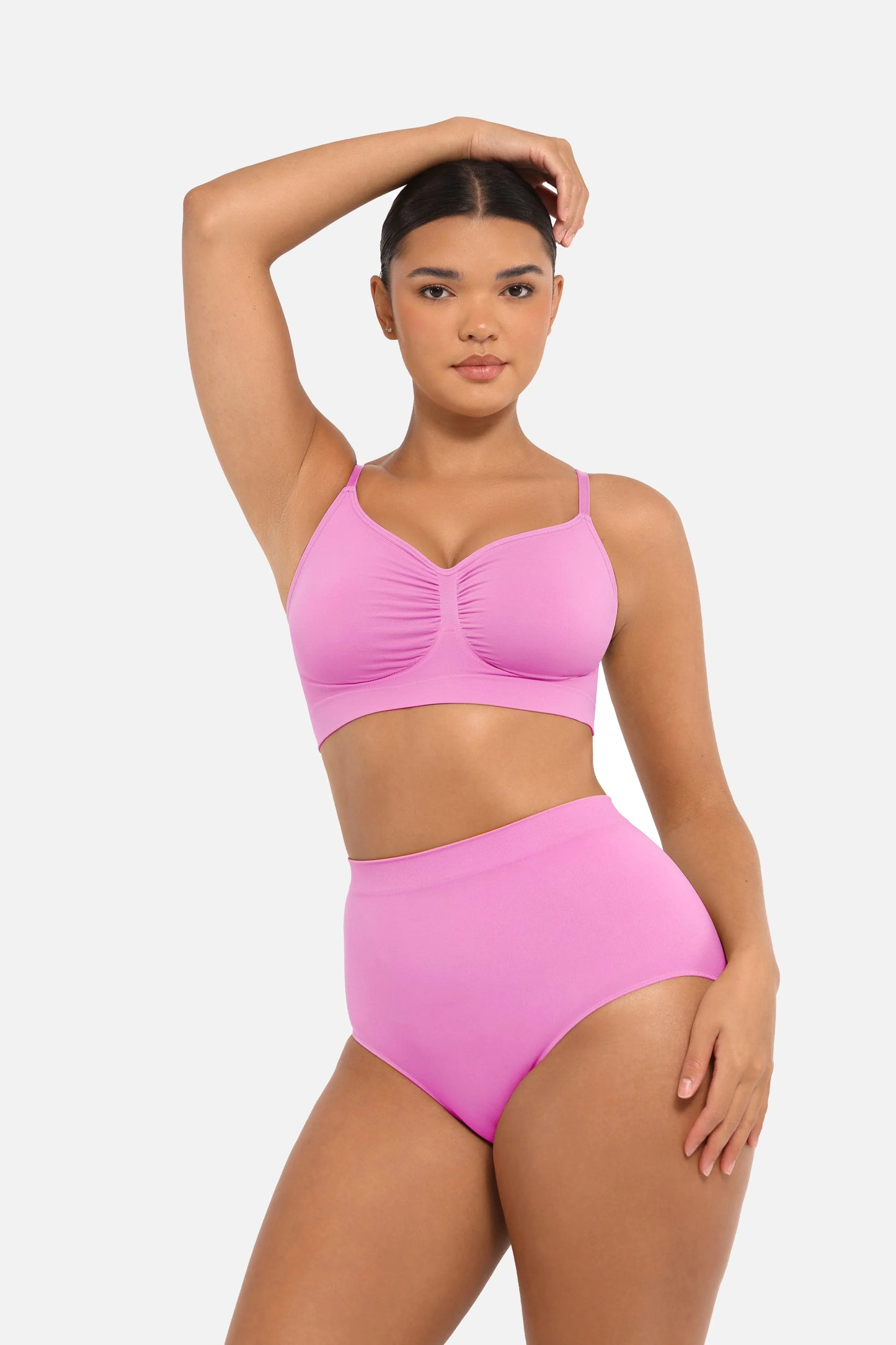 Wholesale Seamless Mid Waist Tummy Control Antibacterial Peach Hip Brief -