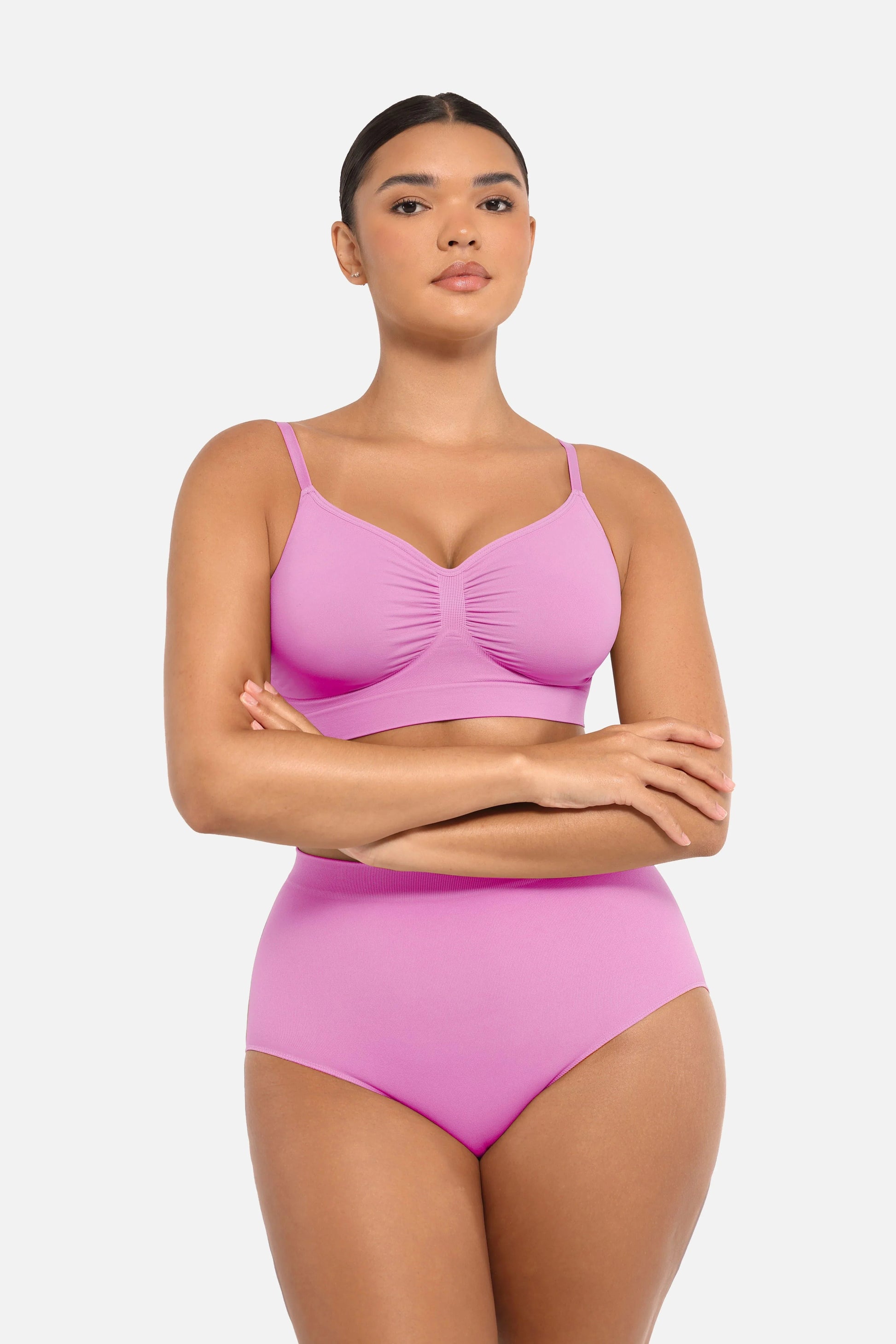 Wholesale Seamless Mid Waist Tummy Control Antibacterial Peach Hip Brief -